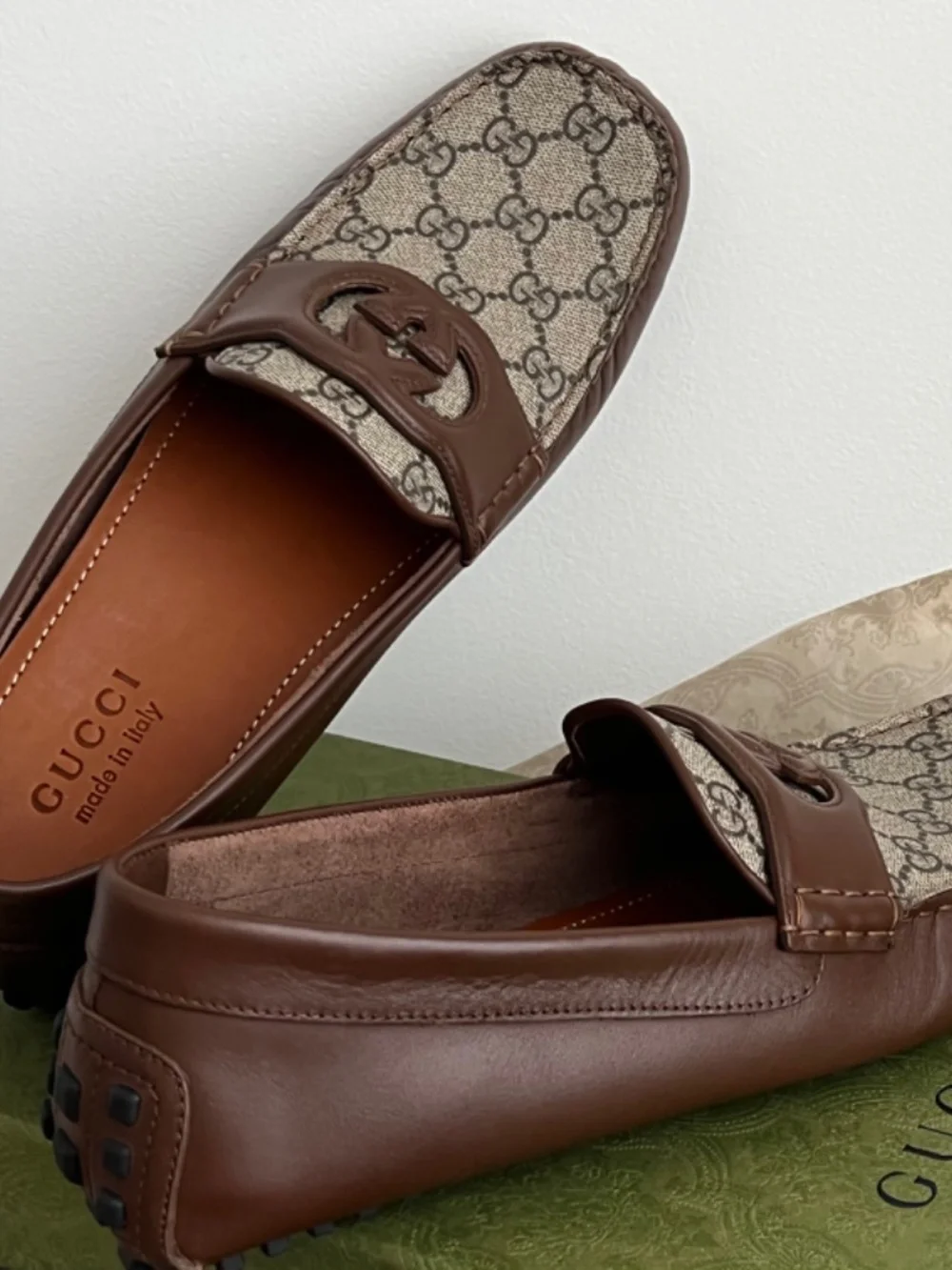 Gucci size 10